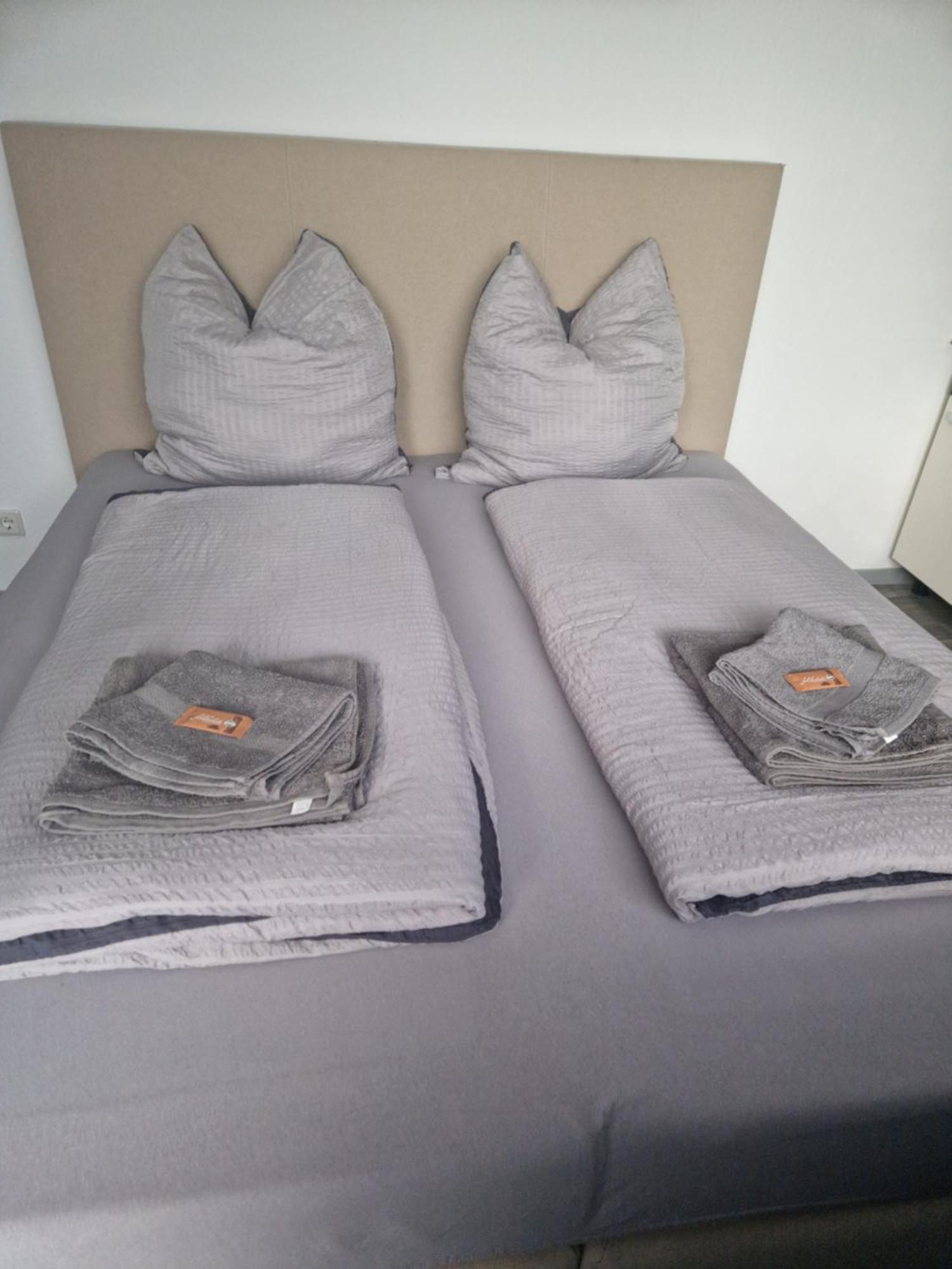 M&Bluxux Apartaments Krefeld Buitenkant foto
