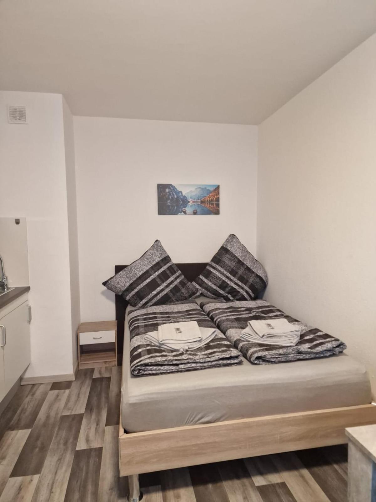 M&Bluxux Apartaments Krefeld Buitenkant foto
