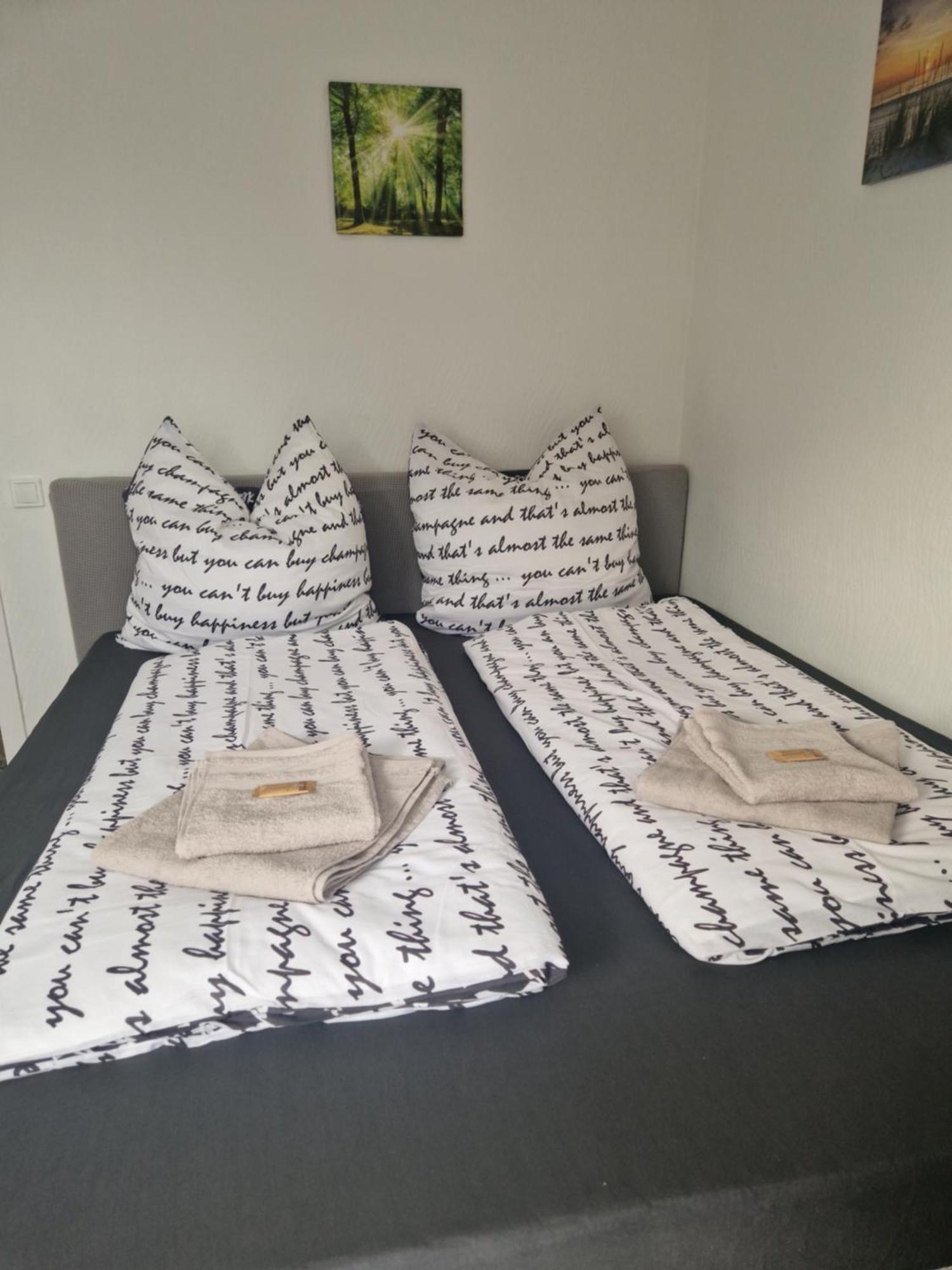 M&Bluxux Apartaments Krefeld Buitenkant foto