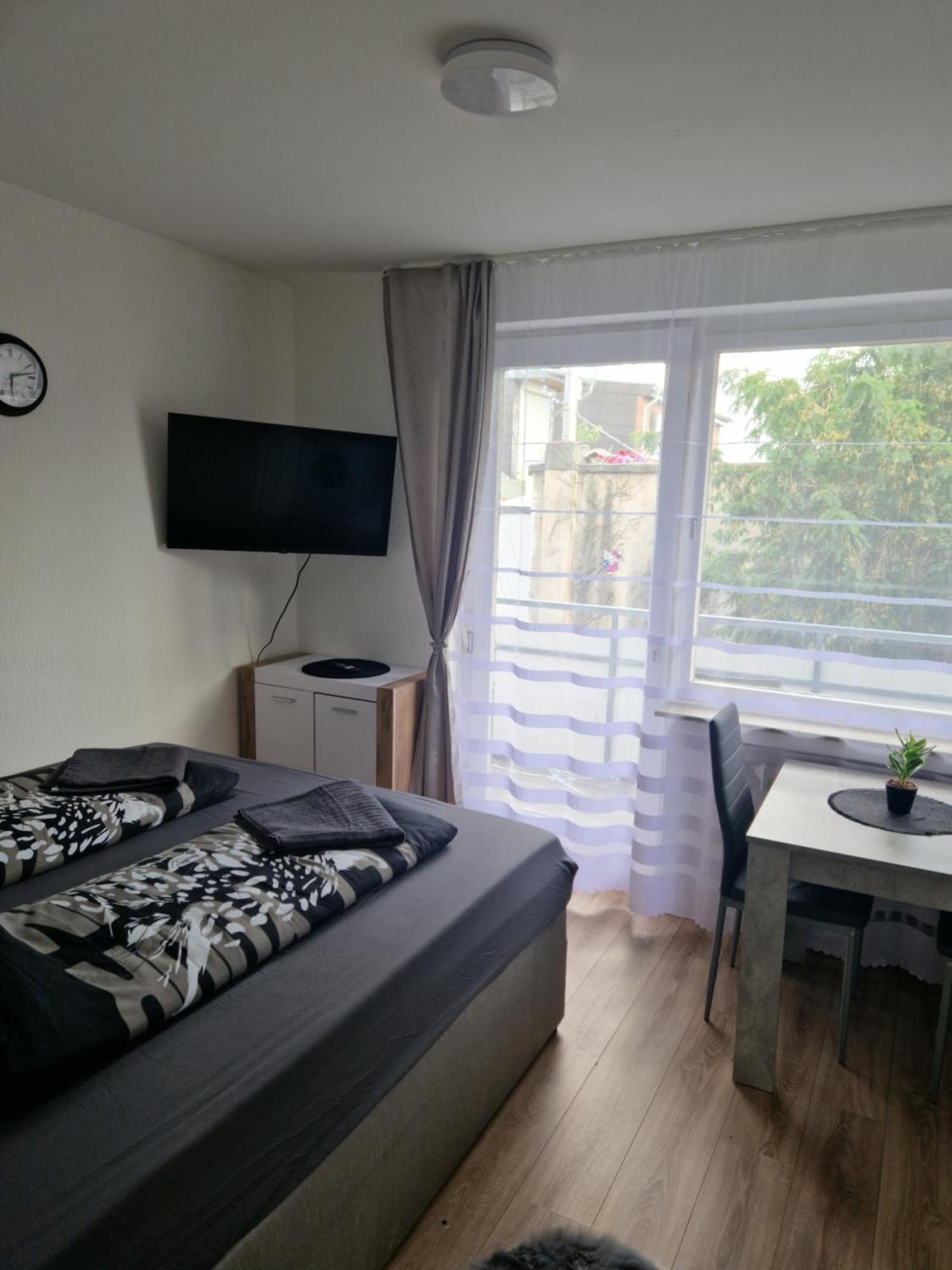 M&Bluxux Apartaments Krefeld Buitenkant foto