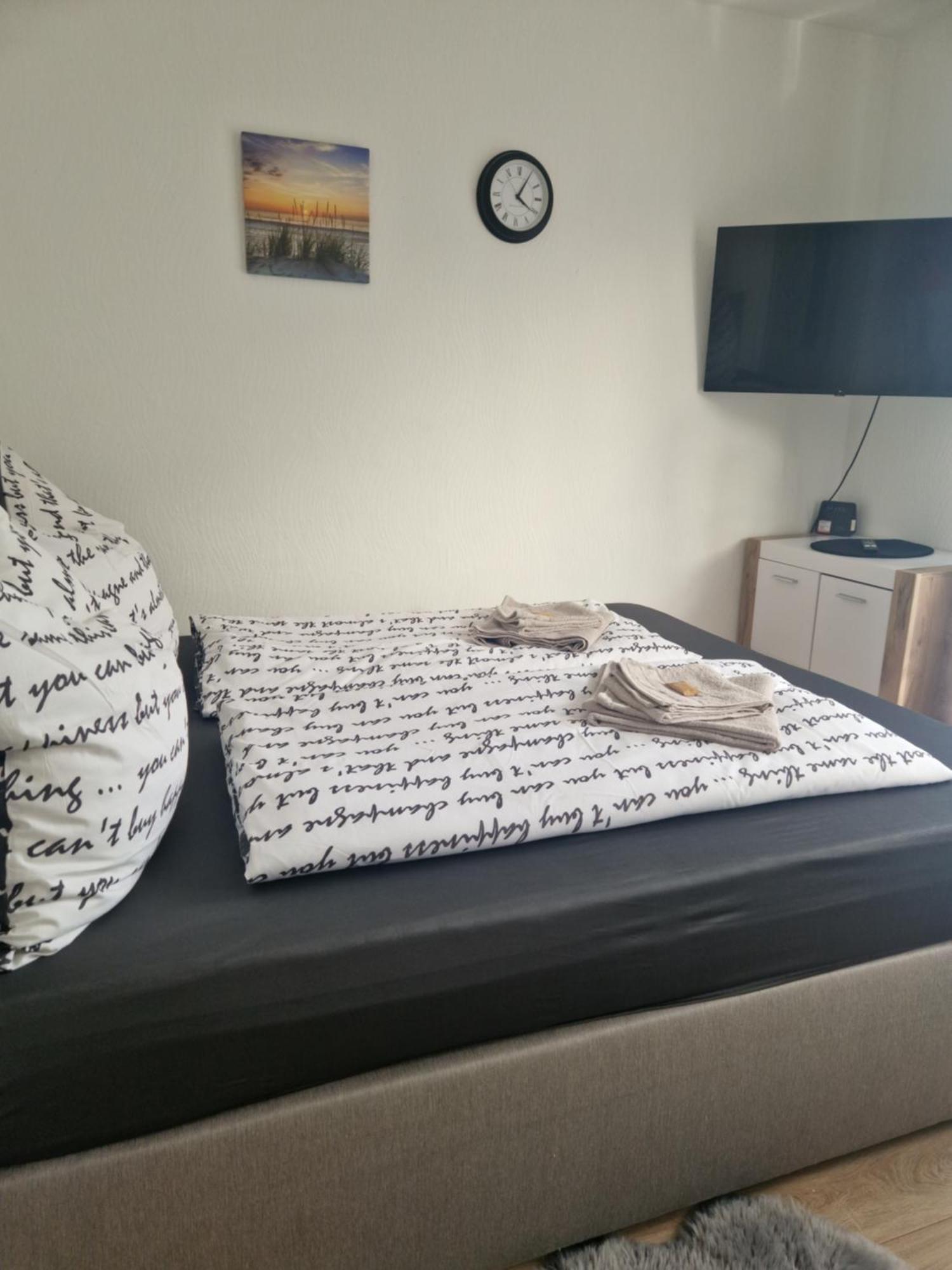 M&Bluxux Apartaments Krefeld Buitenkant foto