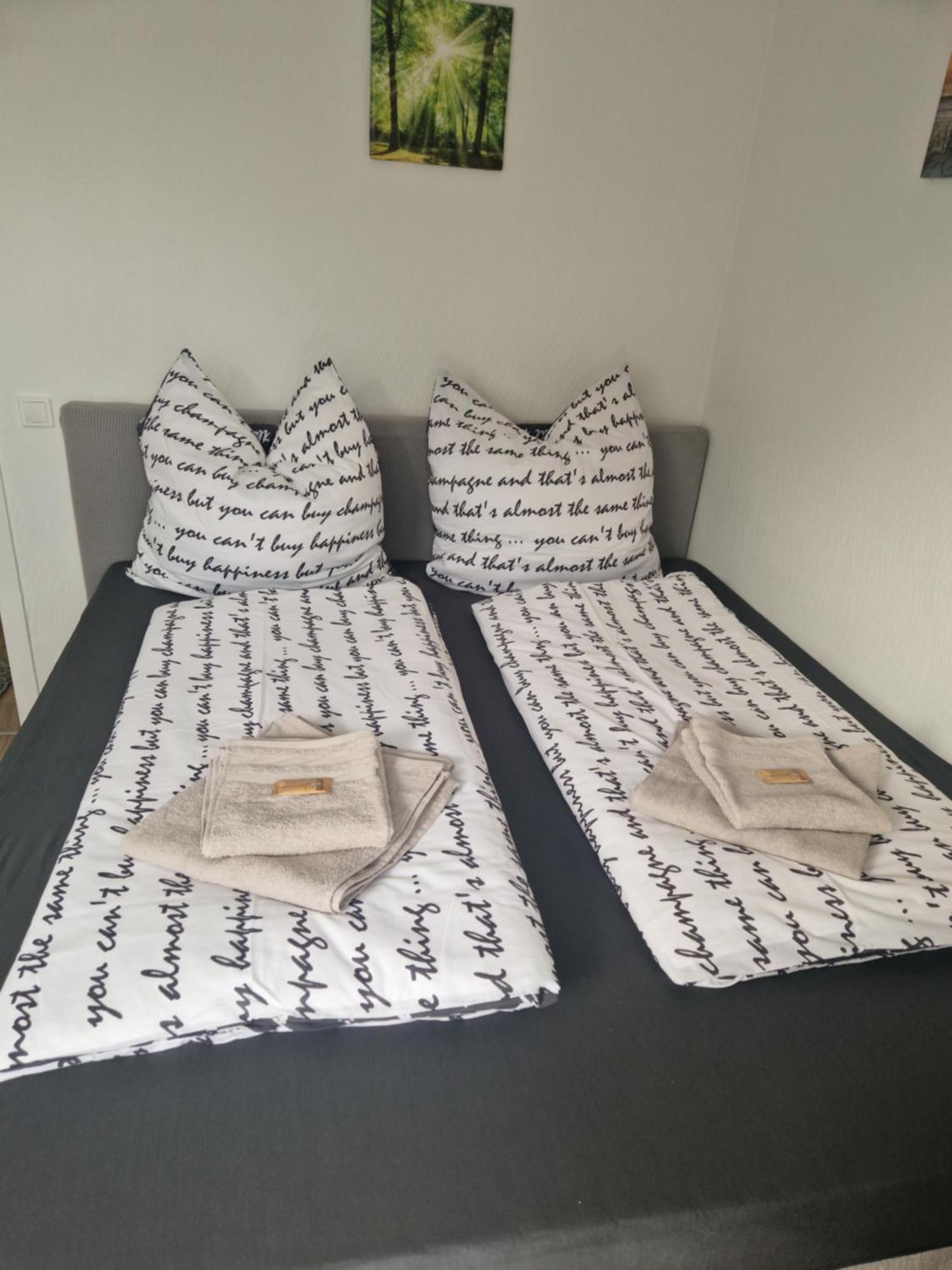 M&Bluxux Apartaments Krefeld Buitenkant foto