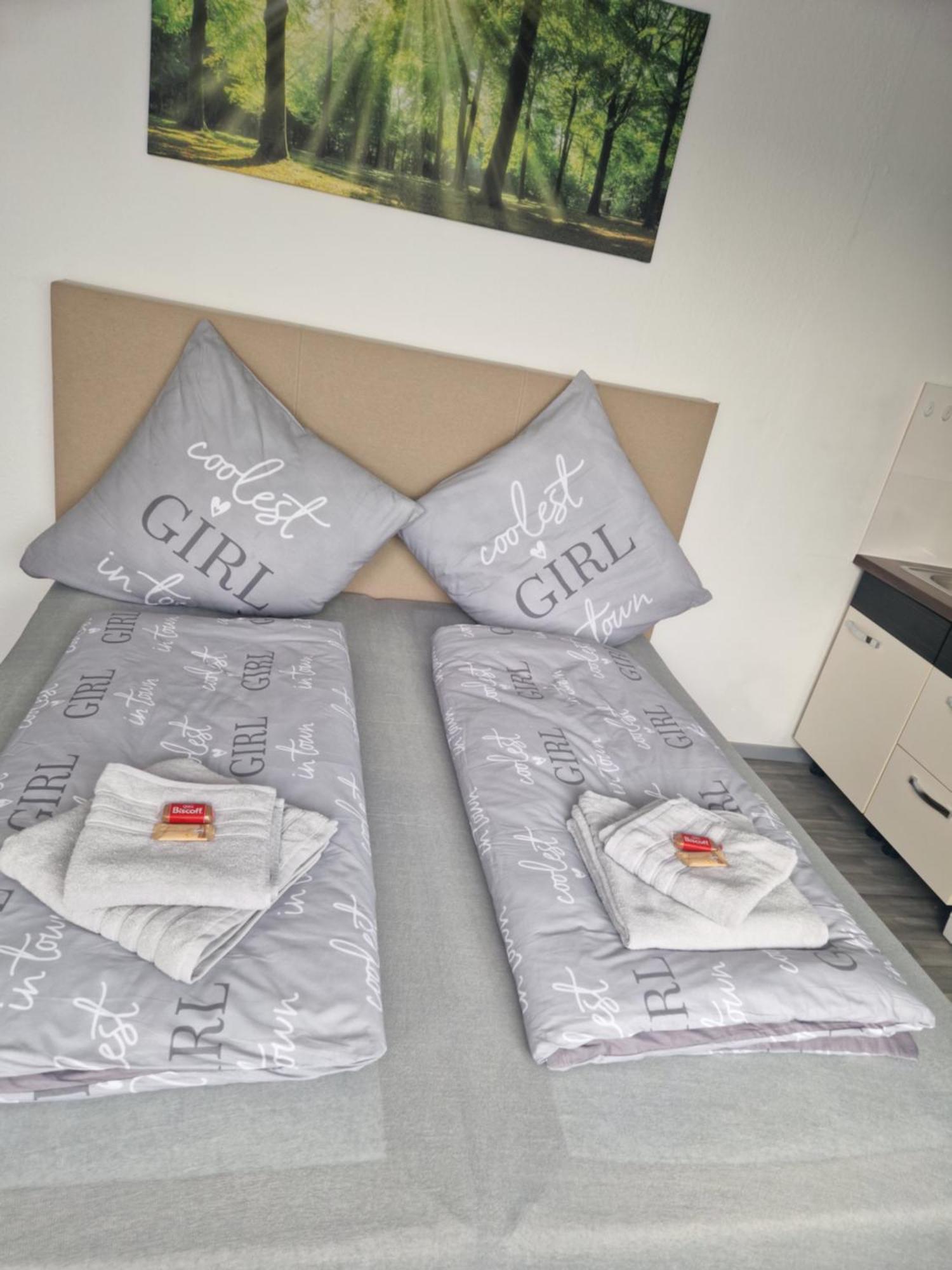M&Bluxux Apartaments Krefeld Buitenkant foto