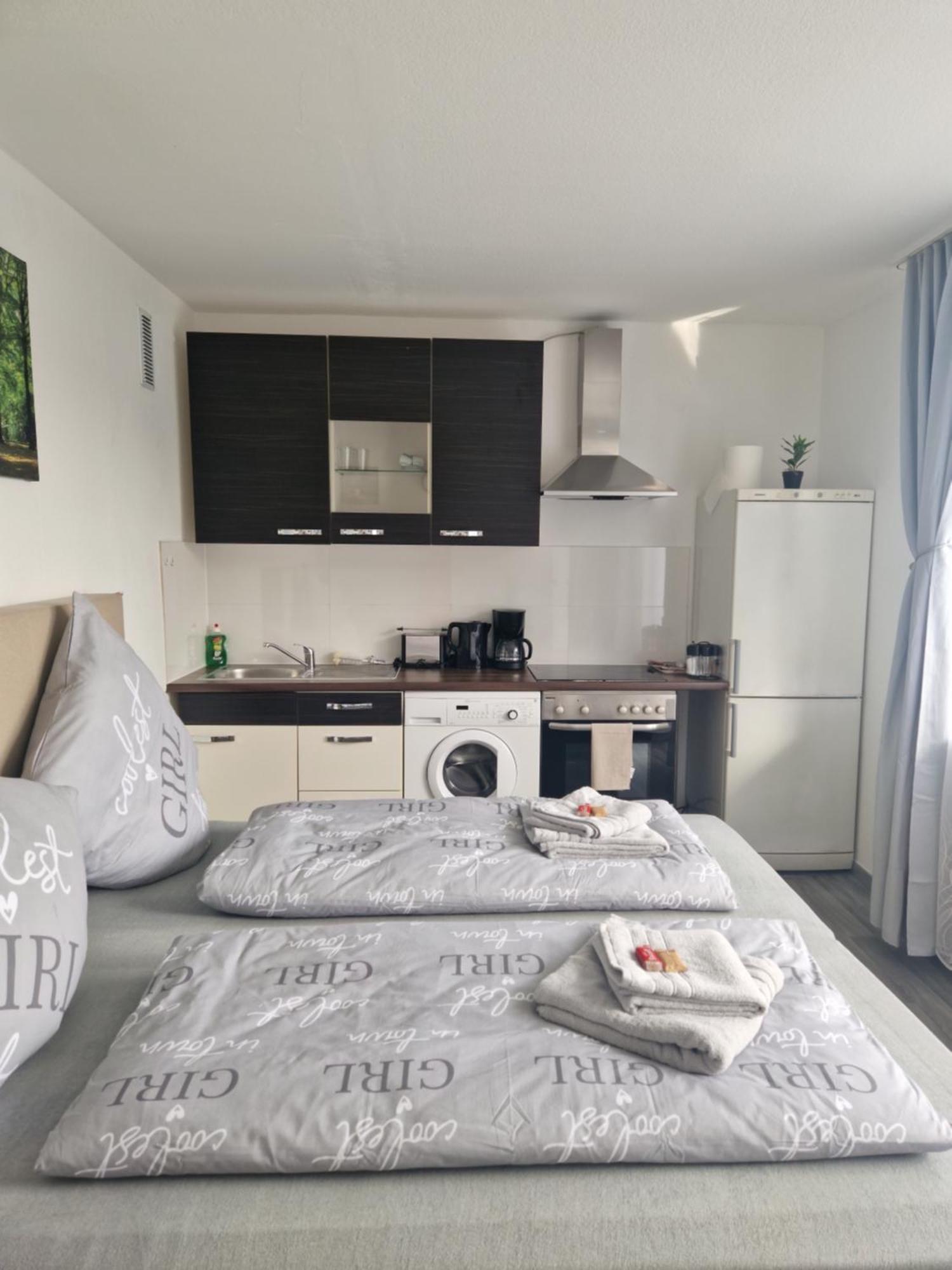 M&Bluxux Apartaments Krefeld Buitenkant foto