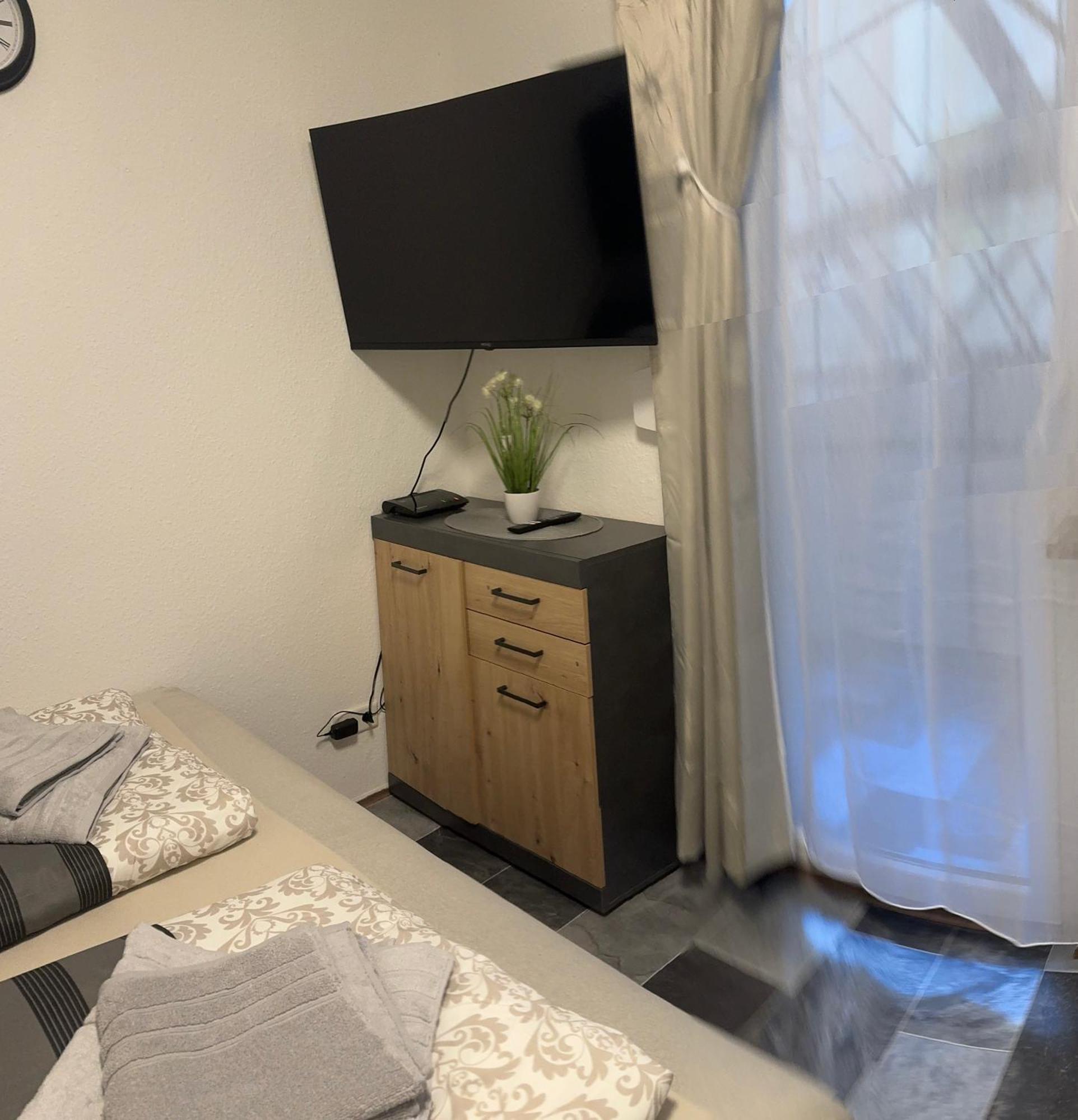 M&Bluxux Apartaments Krefeld Buitenkant foto